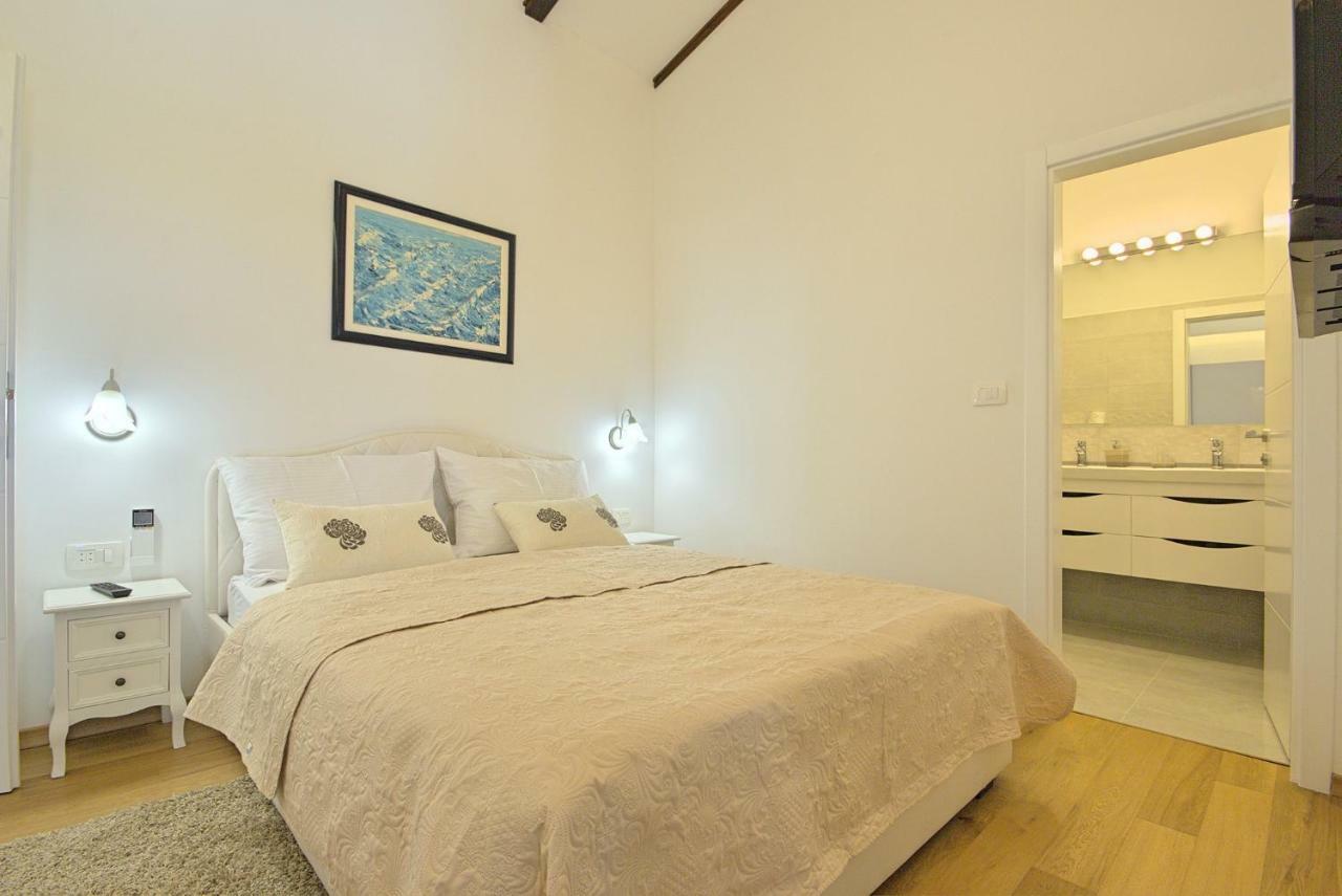 Villa Vespera Rosini Kültér fotó