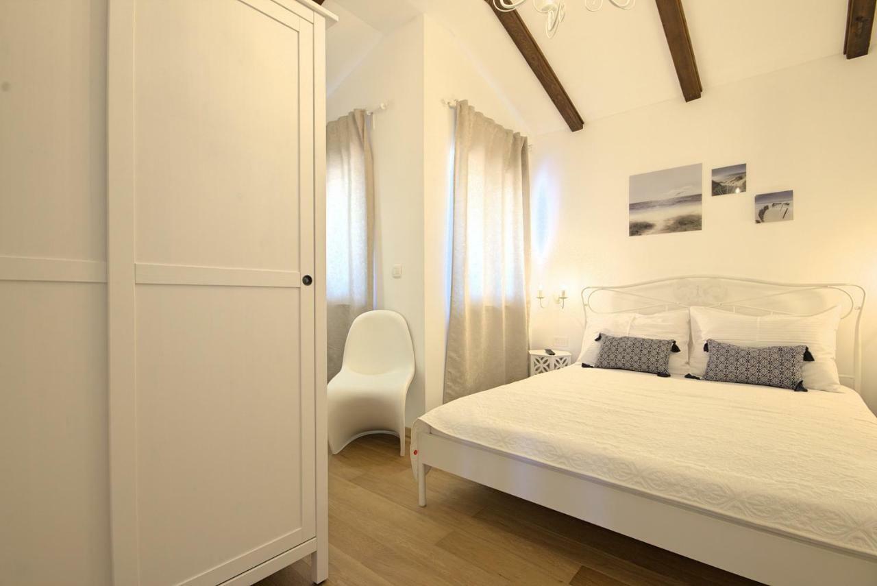 Villa Vespera Rosini Kültér fotó
